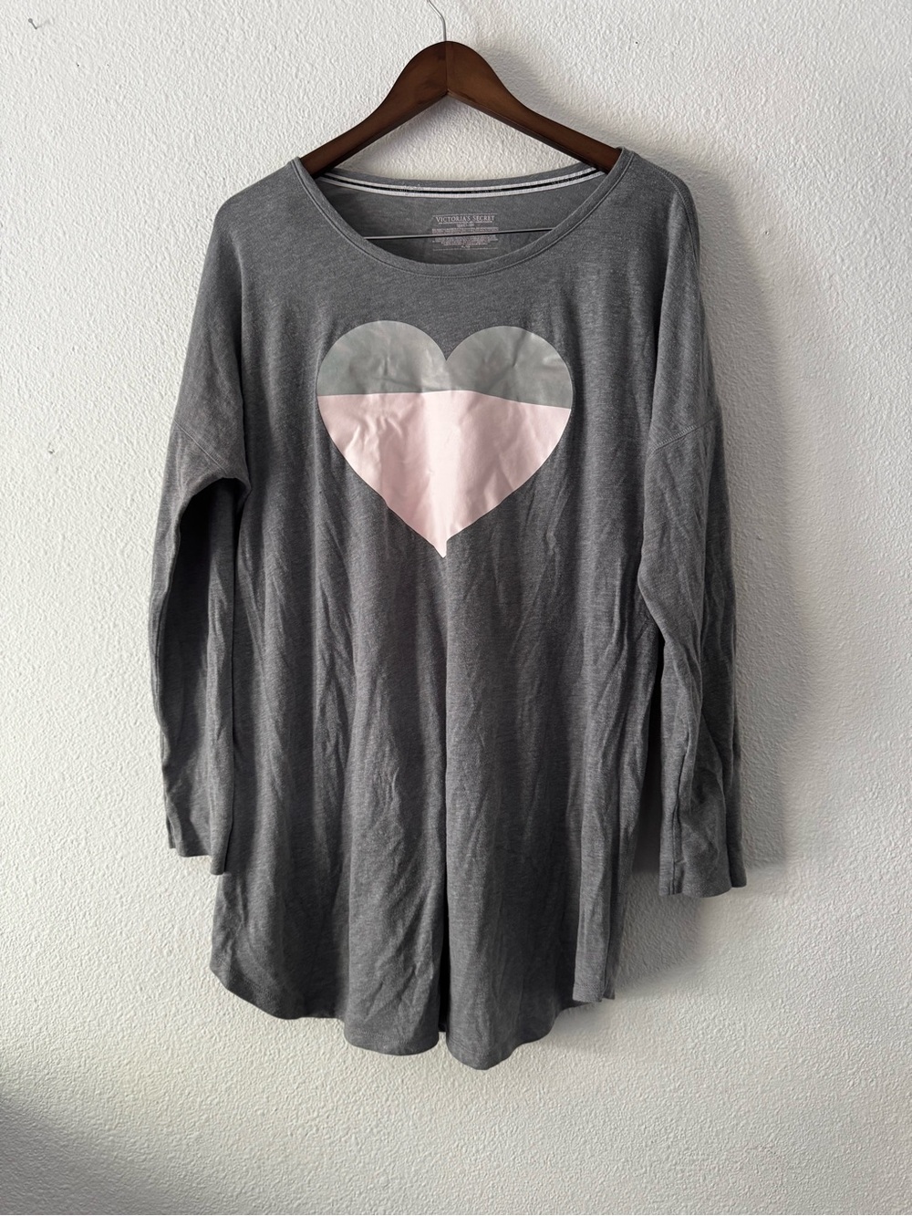 Victoria’s Secret XL Grey Pink Heart Sleep Lounge Tee Cozy Loungewear Sleepwear - Picture 11 of 12